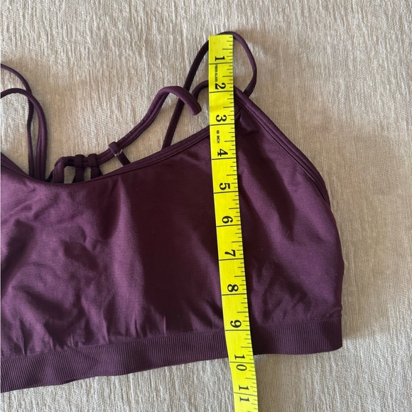 Fabletics Dash Seamless Sports Bra • Strappy Back • Medium • Purple Athletic - Picture 7 of 7